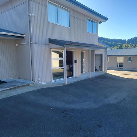 Ferrylink Motel Picton Exteriör bild